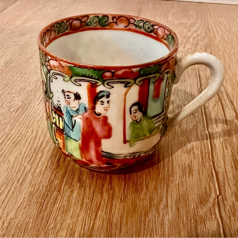 Antique 19th C. Chinese Export‎ Rose Medallion Demitasse Cup Hand Painted